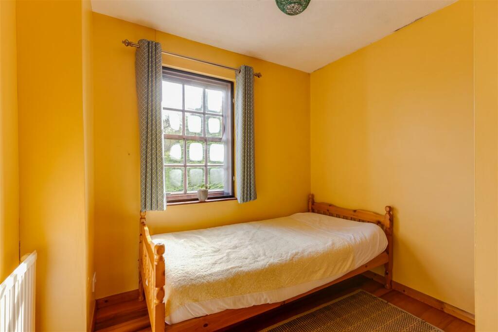 Additional property image - Main Road, Gwaelod-Y-Garth, Cardiff