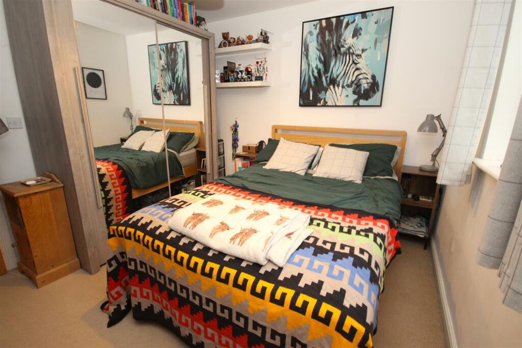 Additional property image - Wyncliffe Gardens, Cardiff