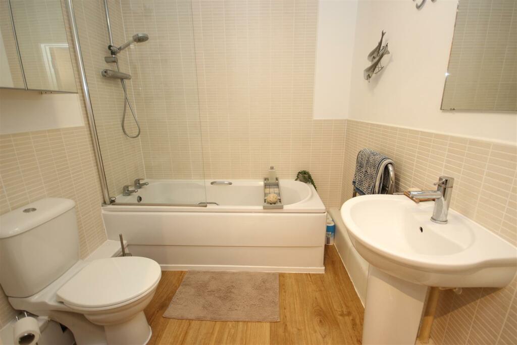 Additional property image - Wyncliffe Gardens, Cardiff