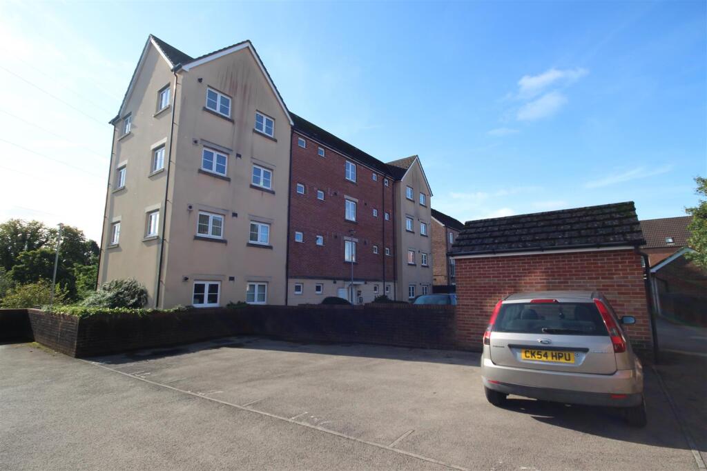 Additional property image - De Clare Drive, Radyr, Cardiff
