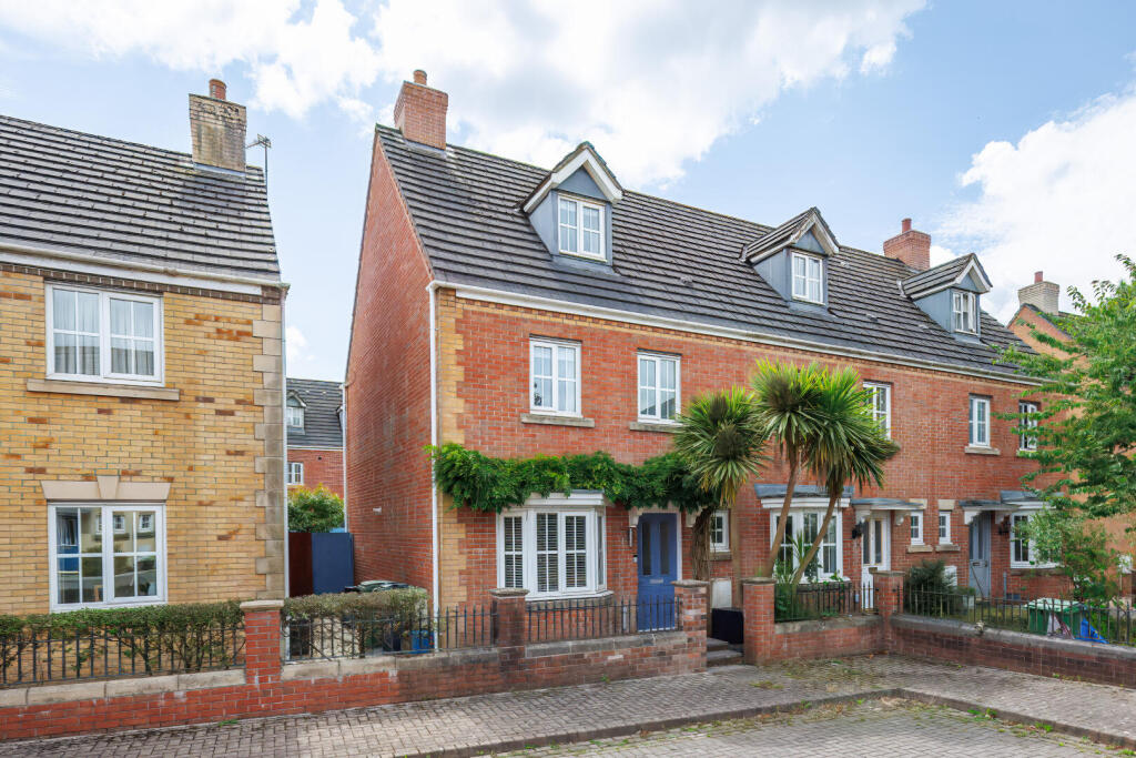 Main image of property: Clos Maedref, Radyr, Cardiff