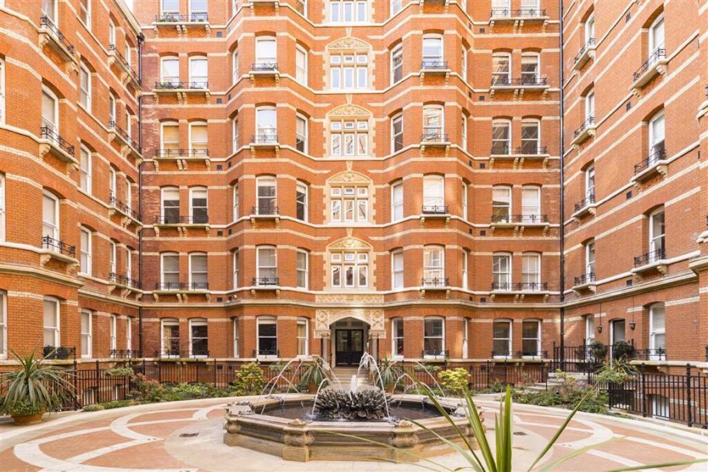 Main image of property: Victoria Street, Westminster