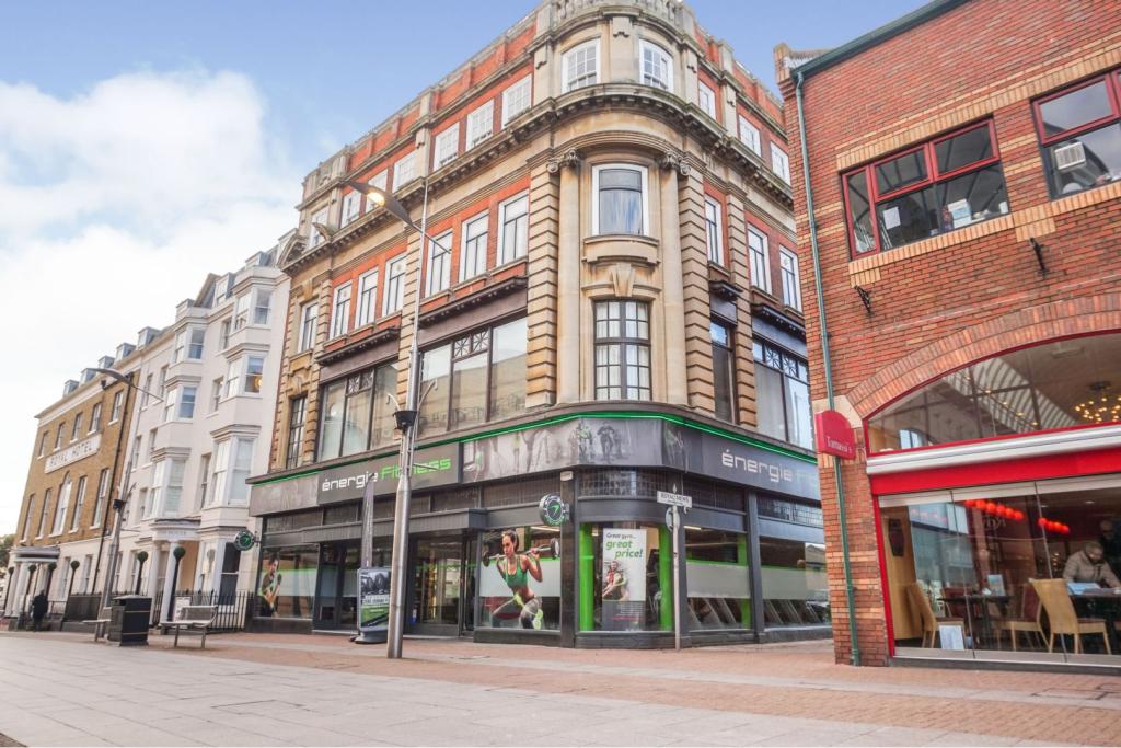 1 bedroom apartment for sale in 1 Royal Mews, Southendonsea, SS1