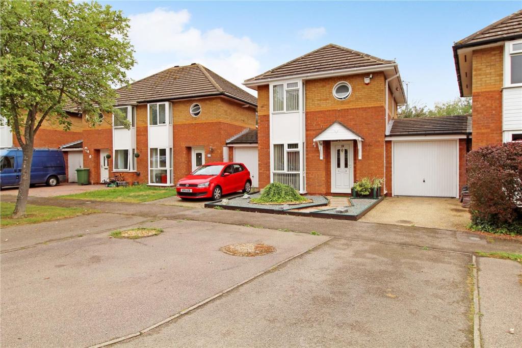 Milton keynes 3 bedroom house