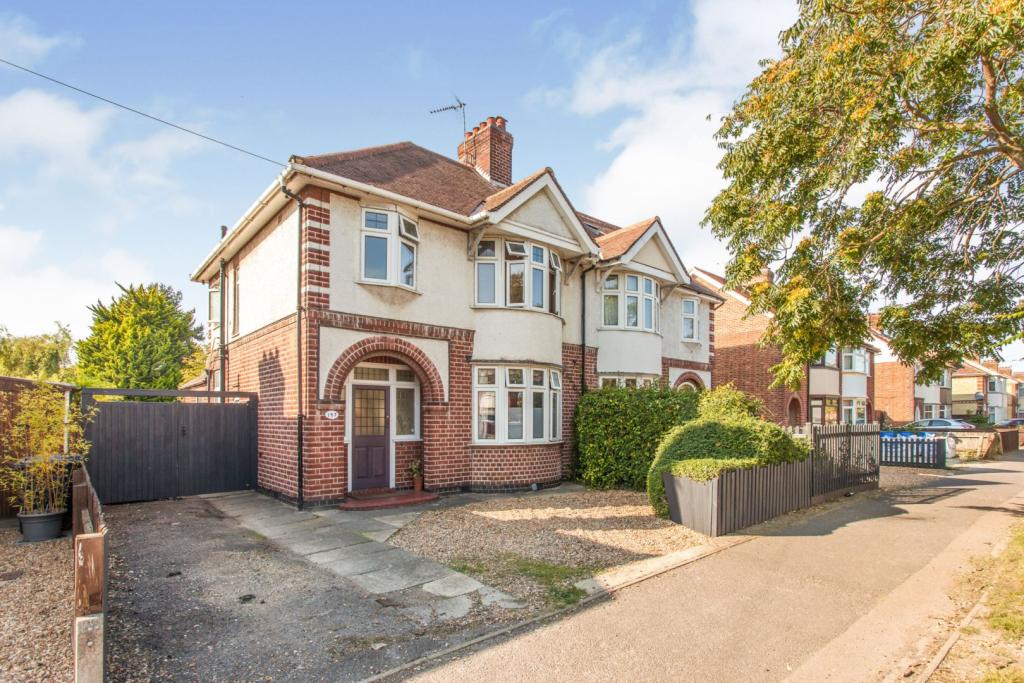 3 bedroom detached house for sale in Perne Road, Cambridge, CB1