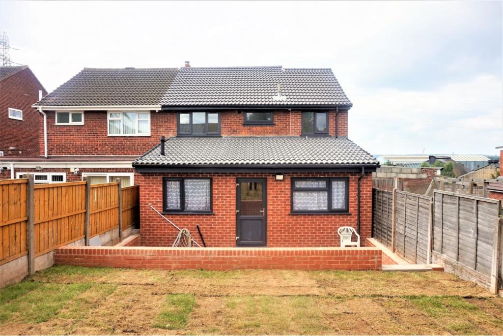 4 bedroom detached house for sale in Tunnel Road, West Bromwich, B70