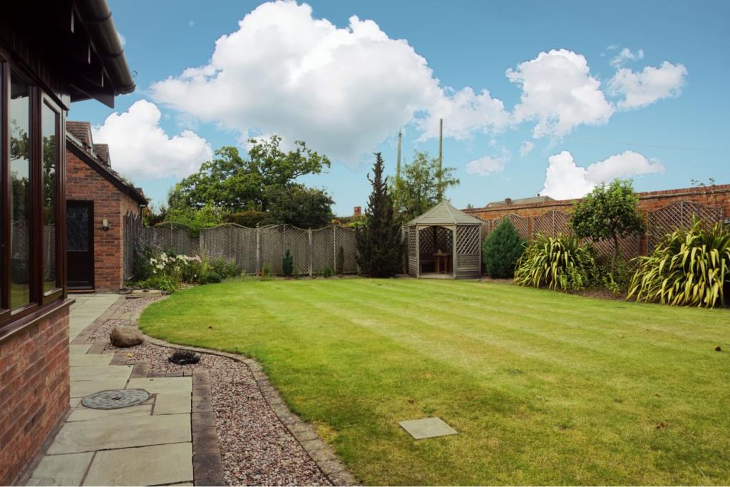4 bedroom detached house for sale in Manor Farm, Uffington, Shrewsbury, SY4