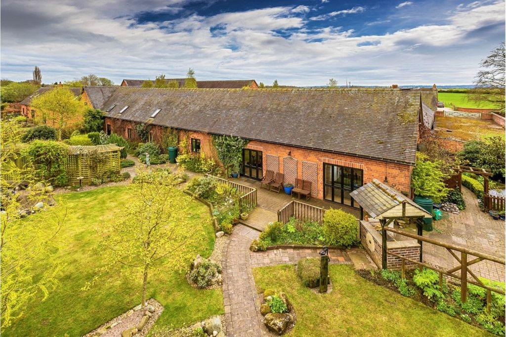4 bedroom barn conversion for sale in Cherrington Manor Court, Newport