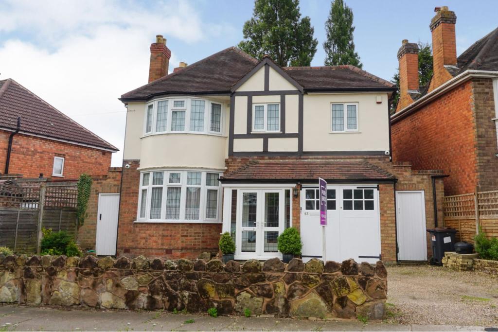 3 bedroom detached house for sale in Manor House Lane, Birmingham, B26