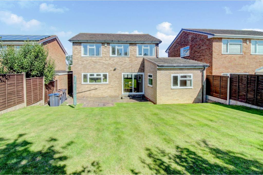 4 bedroom detached house for sale in Alcester Drive, Sutton Coldfield, B73