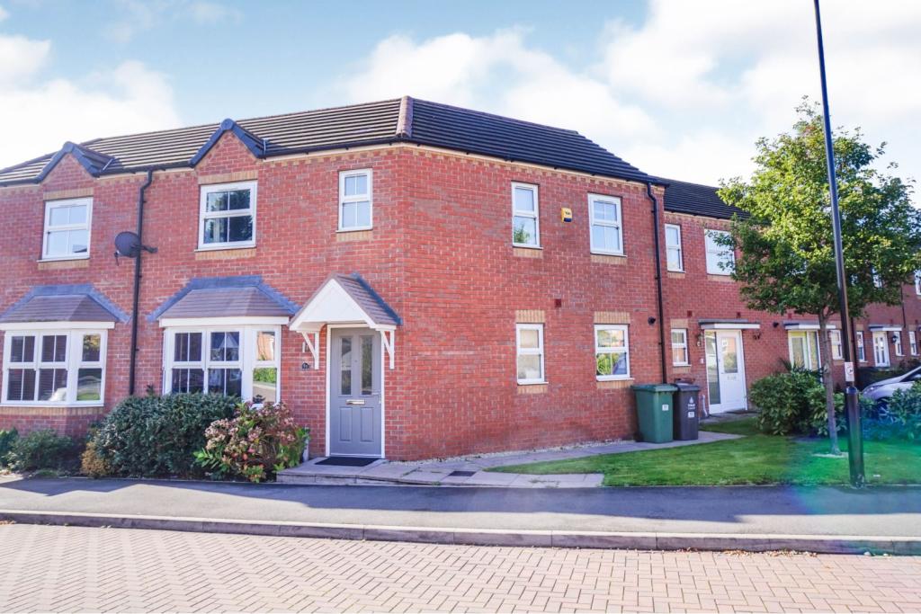 3 bedroom semidetached house for sale in Northumberland Way, Walsall, WS2