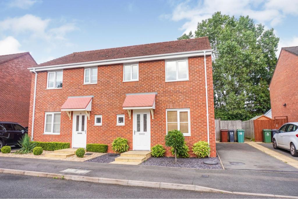 3 bedroom semidetached house for sale in Rough Brook Road, Walsall, WS4