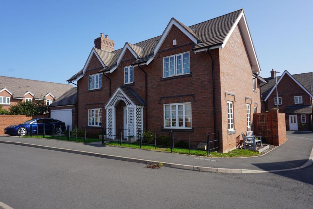 4 bedroom detached house for sale in Hill Farm Close, Lilleshall, TF10