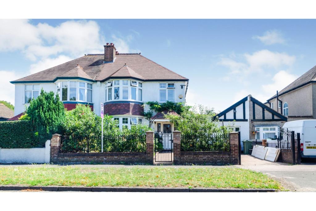 5 bedroom semidetached house for sale in Clarence Avenue, Clapham