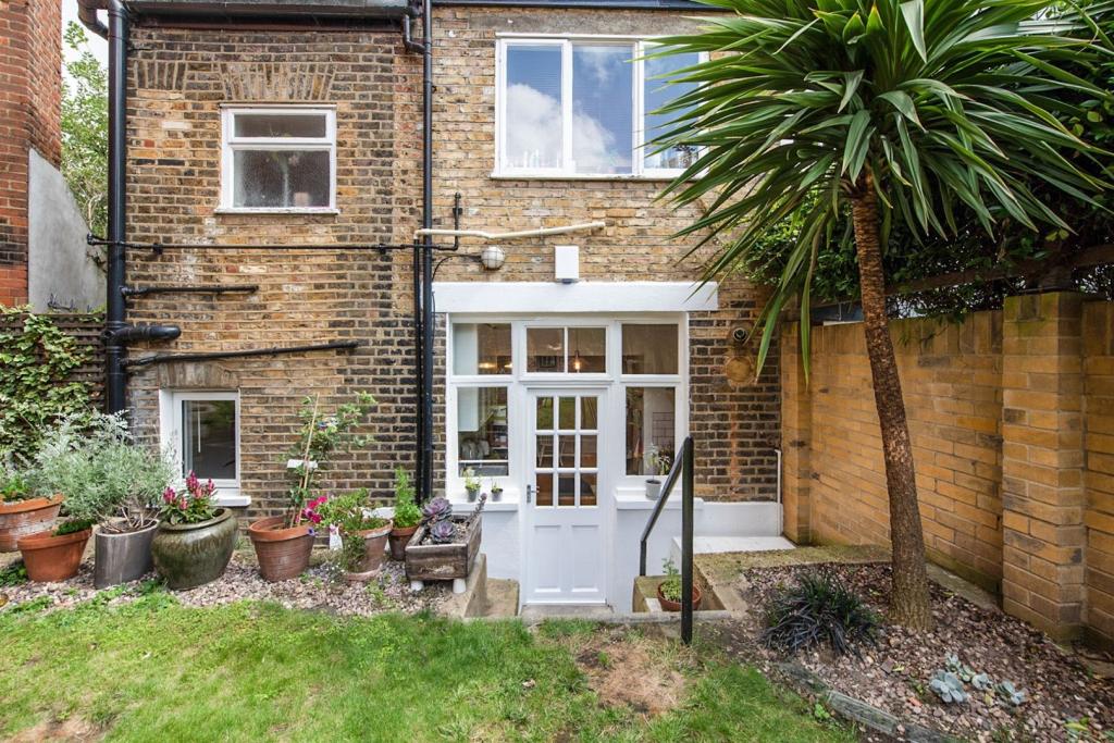 1 bedroom flat for sale in Milton Grove, Stoke Newington, N16