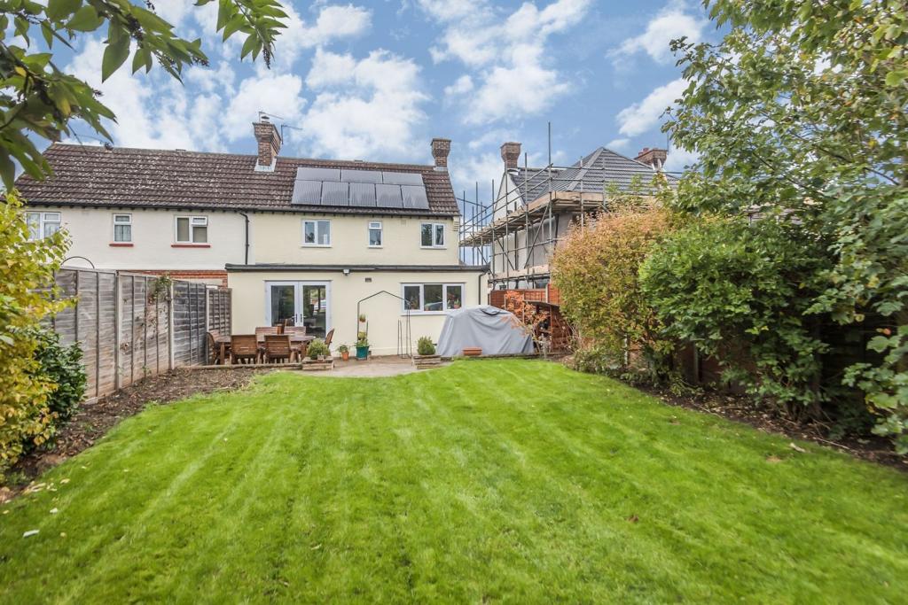 3 bedroom semidetached house for sale in Barker Road, Chertsey, KT16