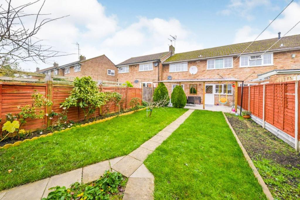 3 bedroom terraced house for sale in Howlands, Welwyn Garden City, AL7