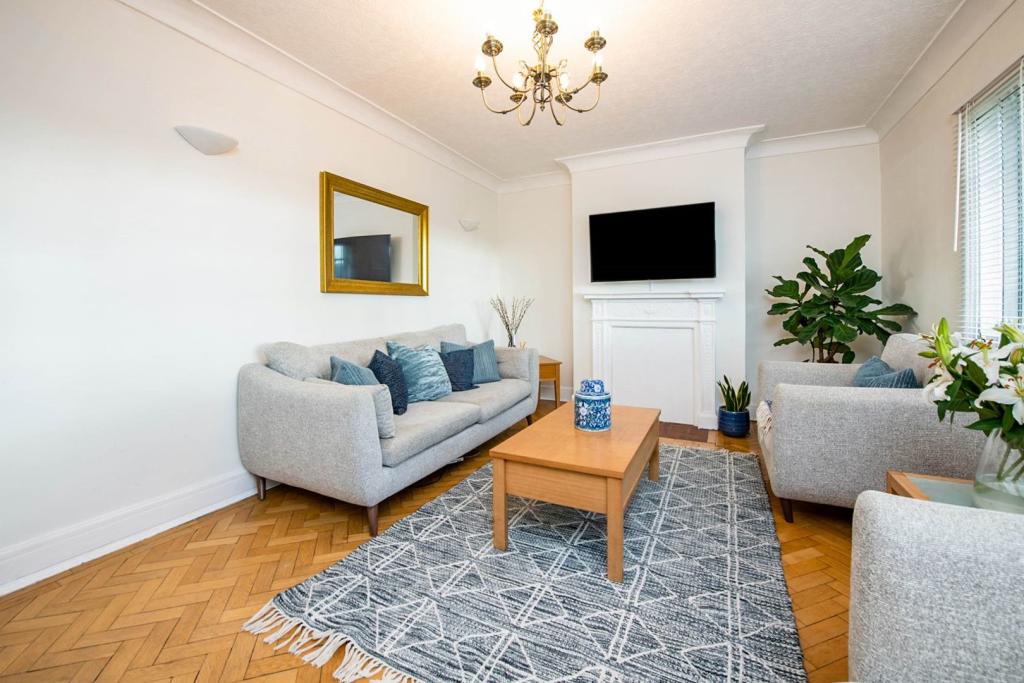 2 bedroom flat for sale in Lyttelton Road, East Finchley, N2