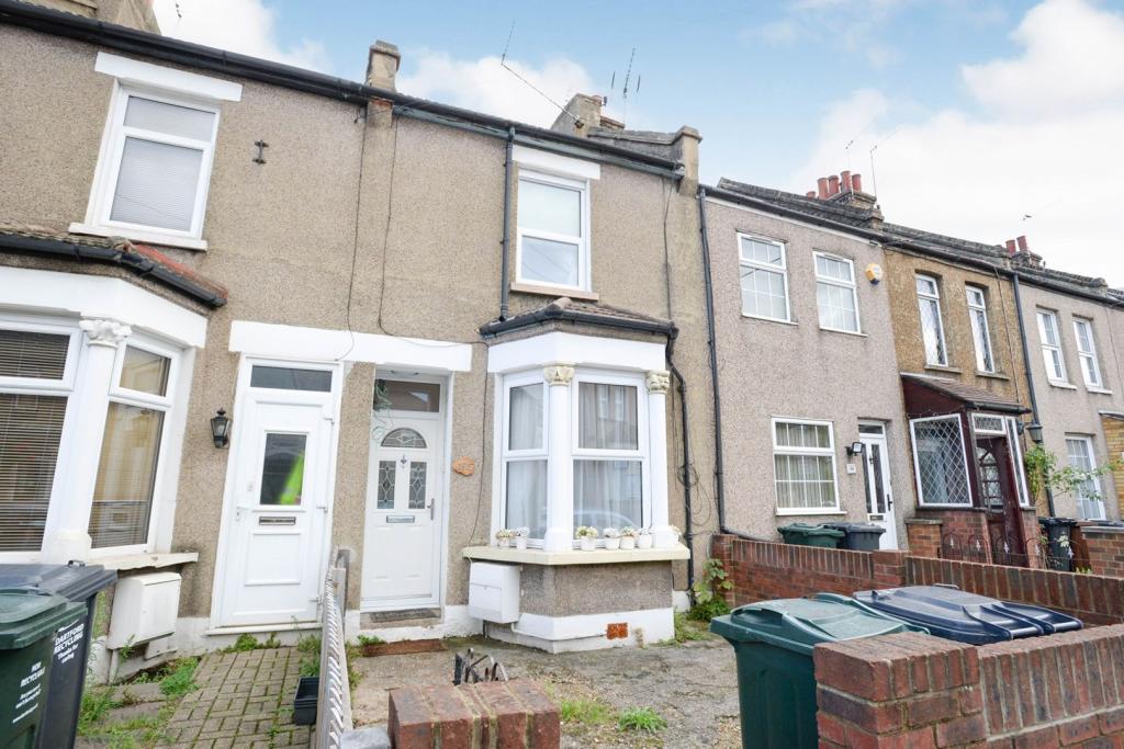 3 bedroom terraced house for sale in St. Vincents Road, Dartford, DA1