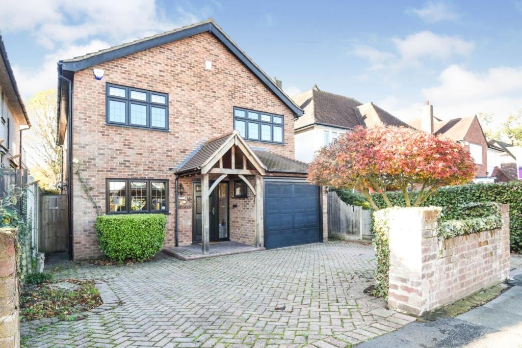 4 bedroom detached house for sale in Parkway, Gidea Park, RM2