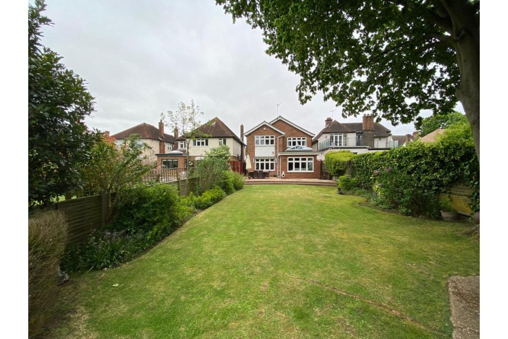 4 bedroom detached house for sale in Parkway, Gidea Park, RM2