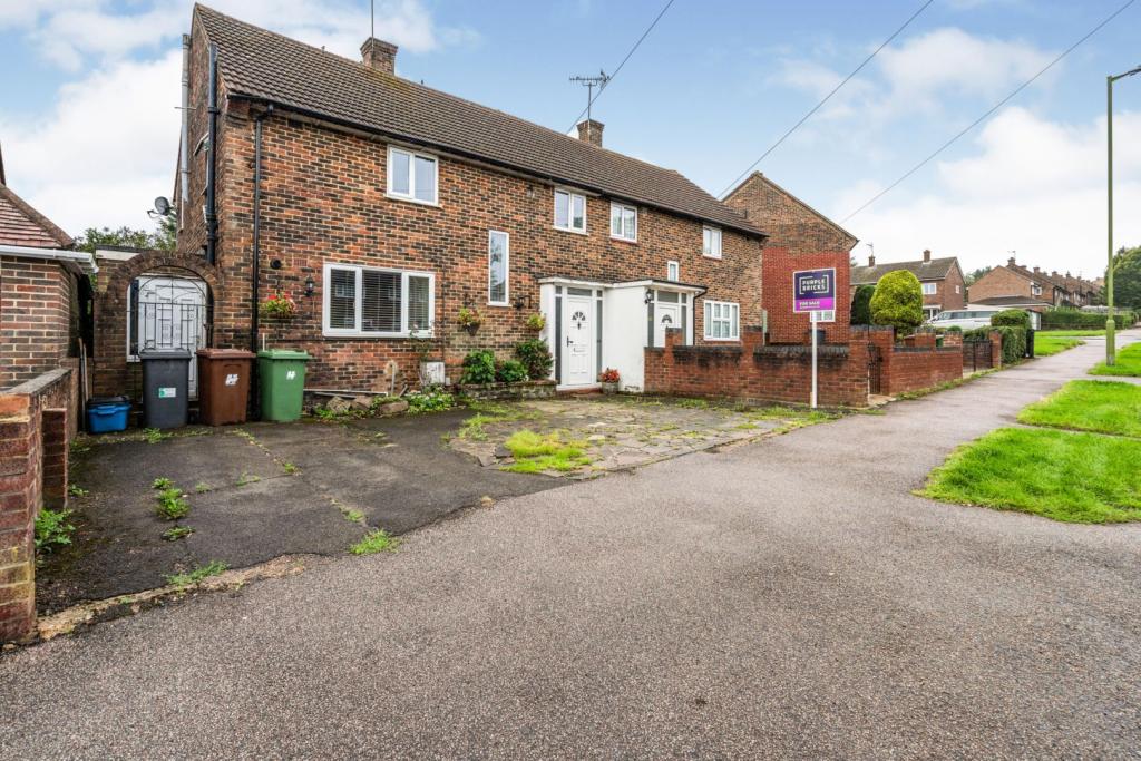3 bedroom semidetached house for sale in Ripon Way, Borehamwood, WD6