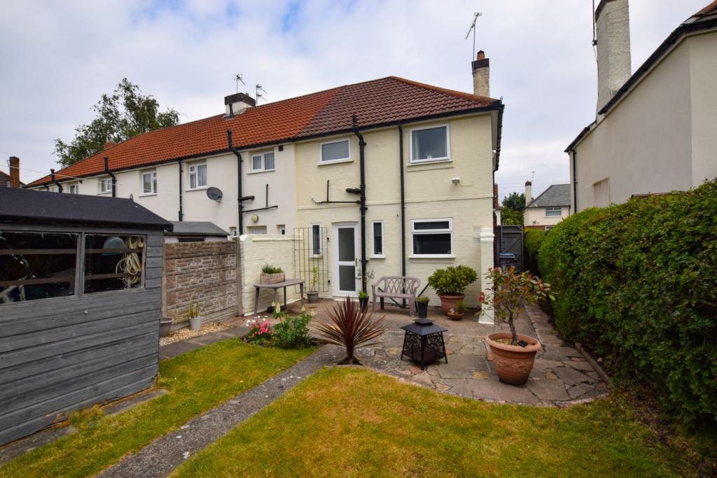 2 bedroom end of terrace house for sale in Dale Avenue, Bromborough
