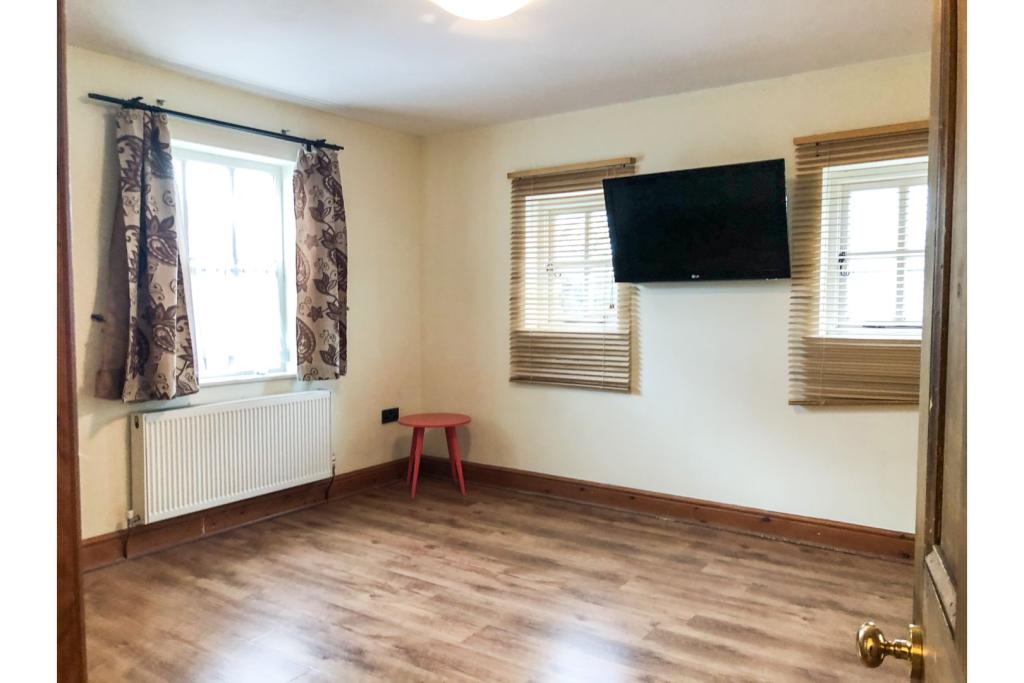 2 bedroom flat for sale in Highgate, Kendal, LA9