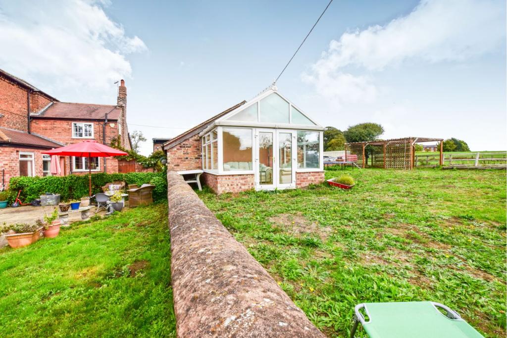 7 bedroom detached house for sale in Oakes Corner, Hatherton, Nantwich, CW5