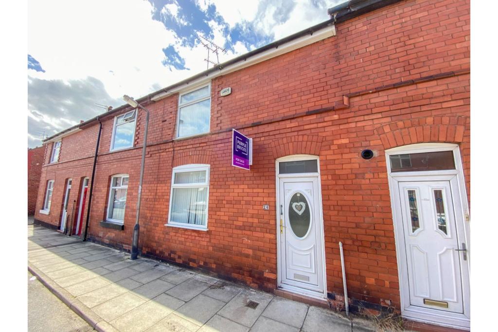 2 bedroom terraced house for sale in Newton Road, Hoylake, Wirral, CH47