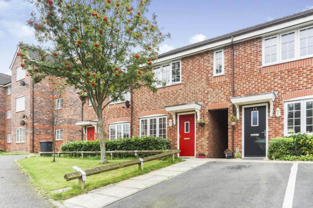 2 bedroom terraced house for sale in Royal Drive, Fulwood, Preston, PR2