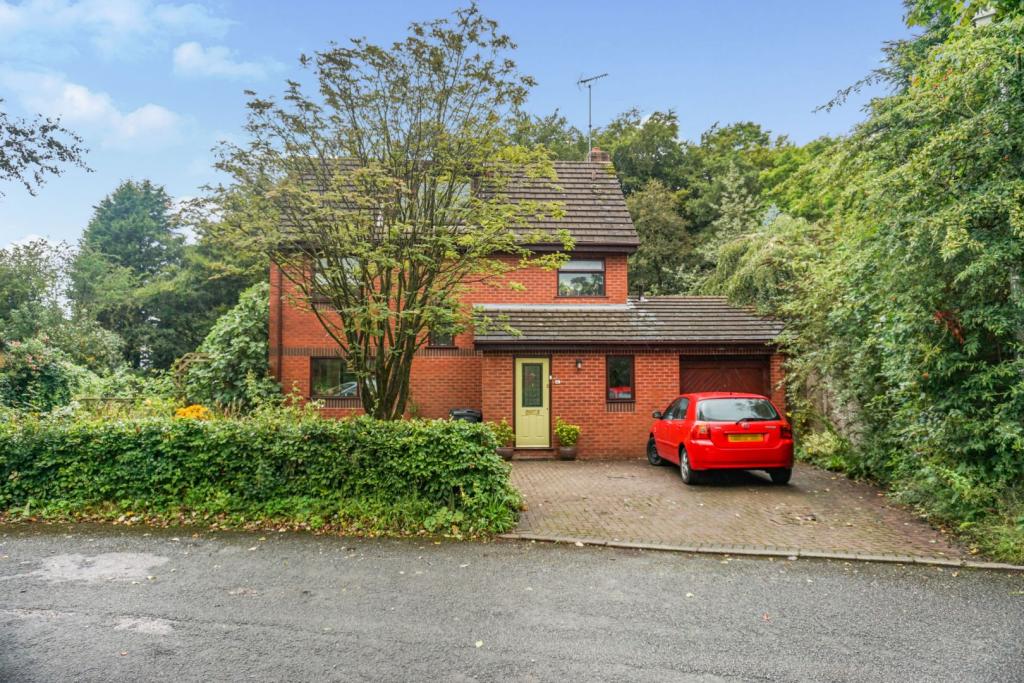 5 bedroom detached house for sale in Rowan Lane, Skelmersdale, WN8