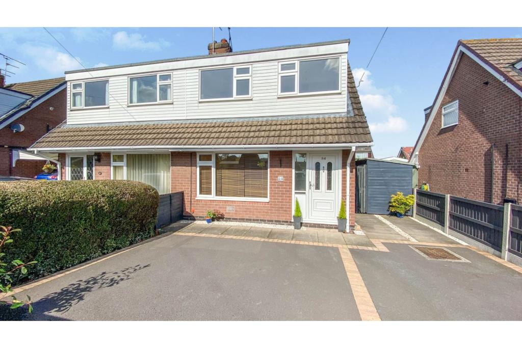 3 bedroom semidetached house for sale in Ashcroft Avenue, Shavington, Crewe, CW2