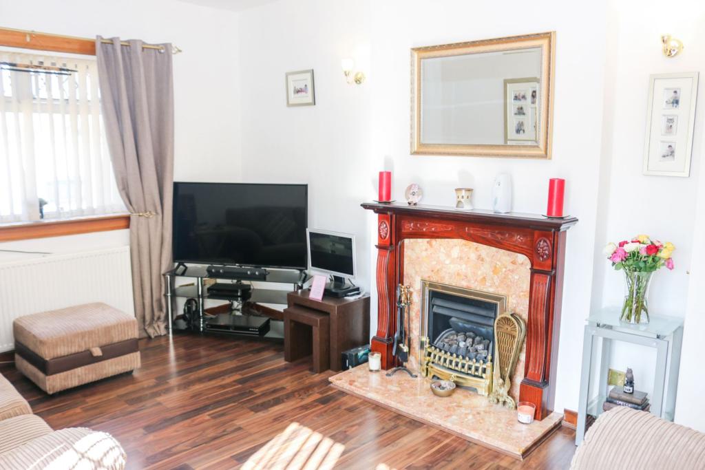 3 bedroom bungalow for sale in Coalgate Avenue, Tranent, EH33