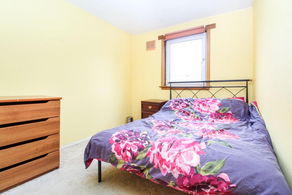 2 bedroom flat for sale in Cornhill Terrace, Aberdeen, AB16