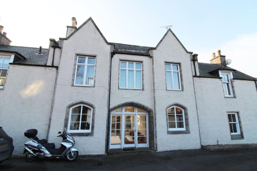 1 bedroom cottage for sale in ster Court, Oldmeldrum, Aberdeenshire