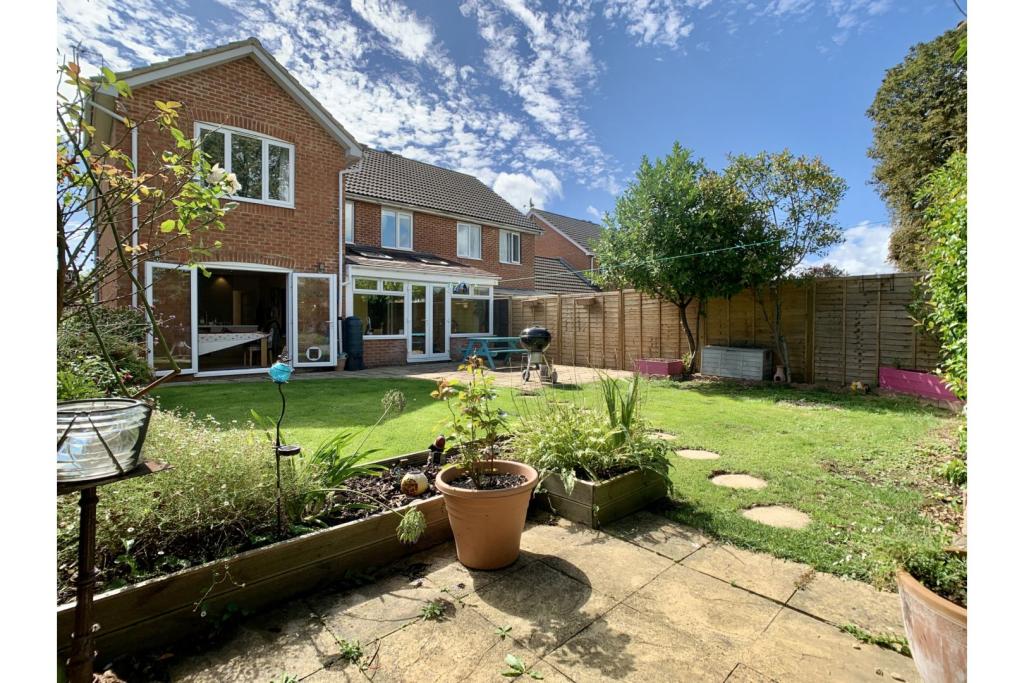 4 bedroom semidetached house for sale in Foxglove Drive, Hilperton
