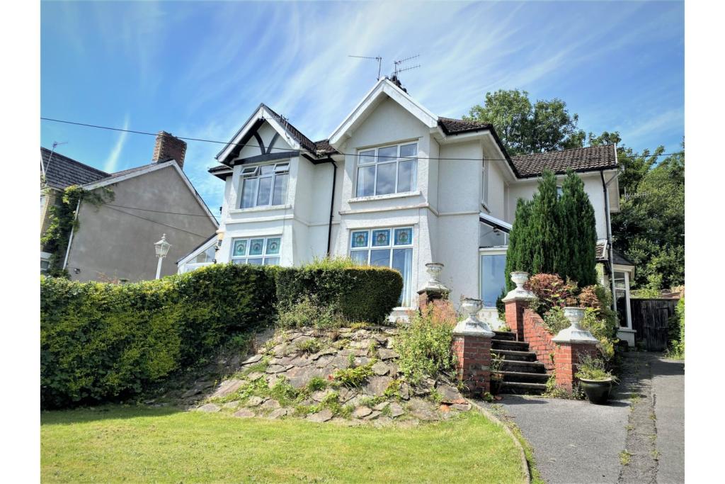 4 bedroom semidetached house for sale in Hillside Park, Bargoed, CF81