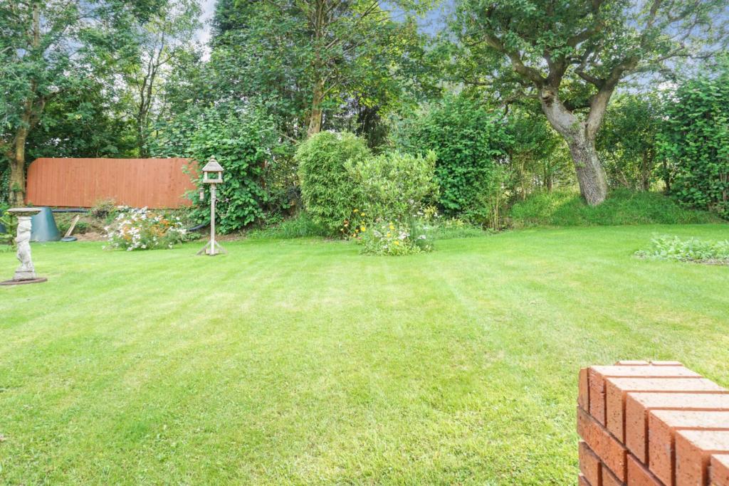 5 bedroom detached bungalow for sale in Llys Y Mynydd, Llanelli, SA15