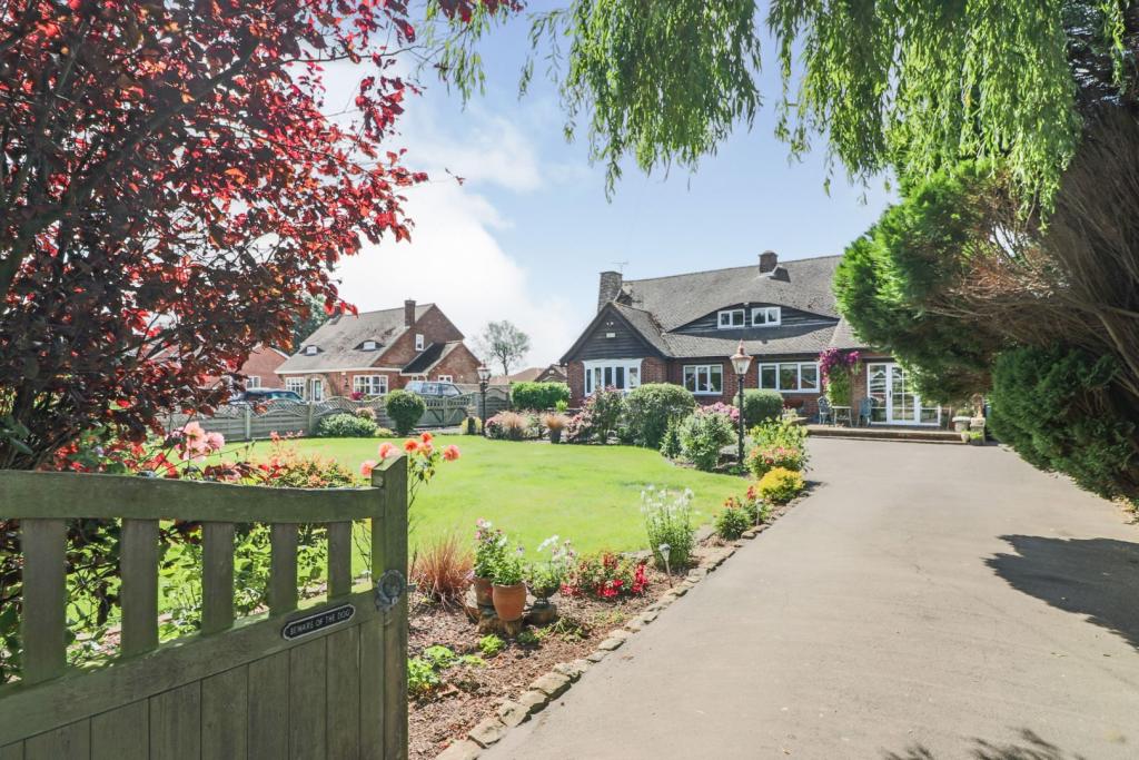 3 bedroom character property for sale in Stallingborough Road