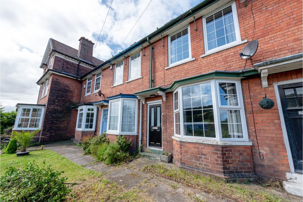 2 bedroom terraced house for sale in Seamer Road, Scarborough, YO12