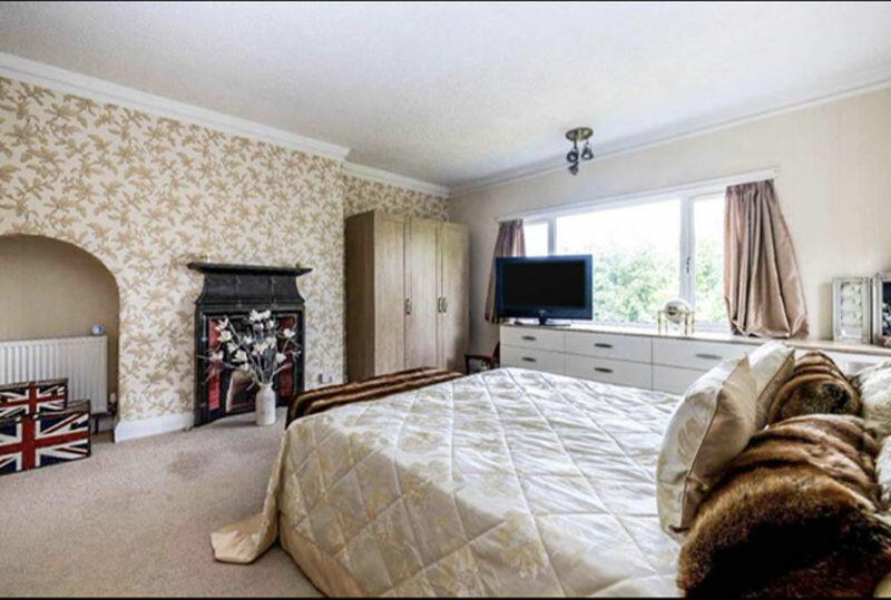 5 bedroom semidetached house for sale in Grimsby Road, Louth, LN11