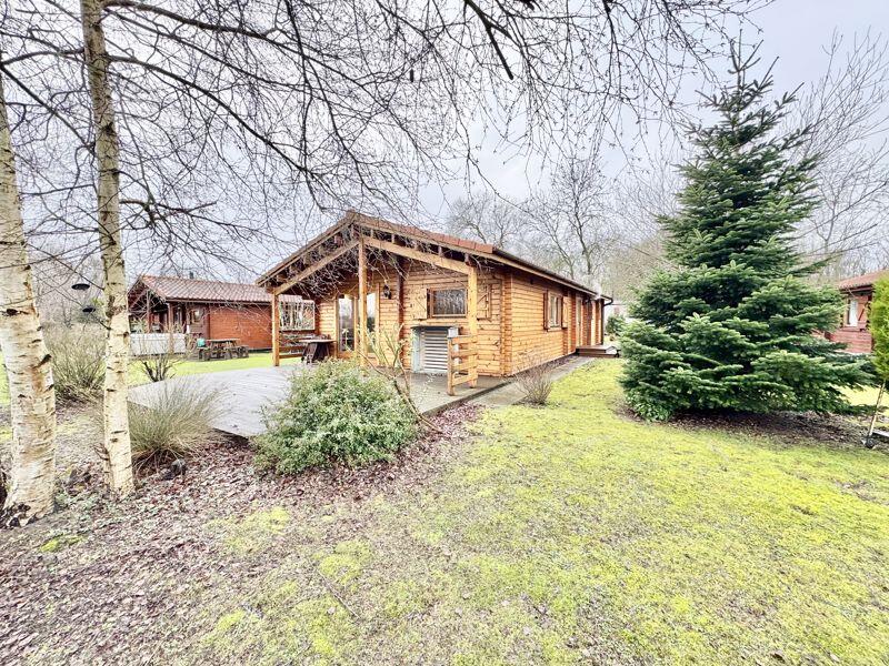 Main image of property: DUCK LAKE, TATTERSHALL LAKES, LINCS