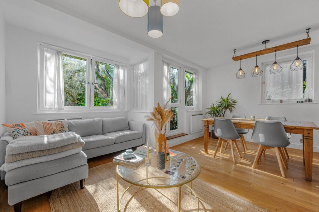 Main image of property: Harewood Avenue, London
