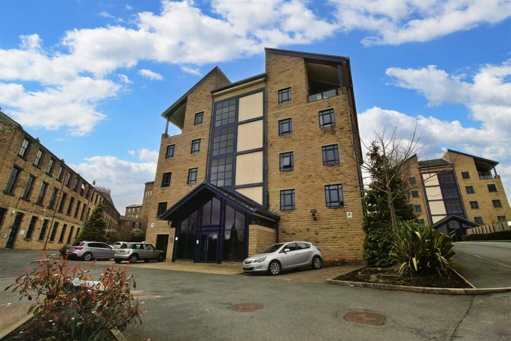 2 bedroom apartment for sale in Equilibrium, Lindley, Huddersfield, HD3 3HL, HD3