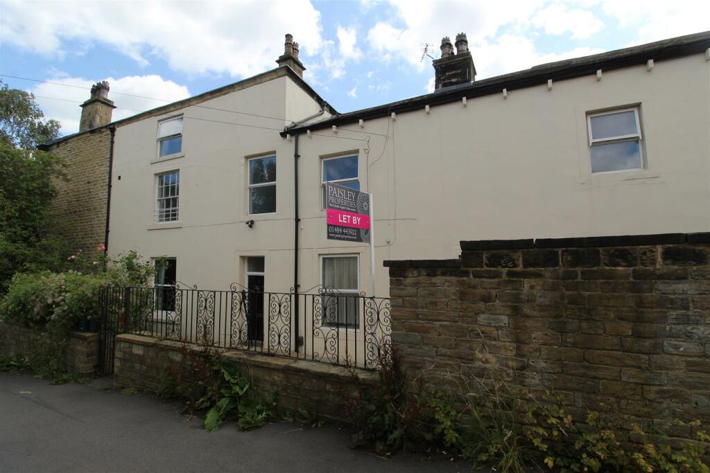 1 bedroom flat for rent in Rose Villa, off Northgate, Almondbury, Huddersfield, HD5
