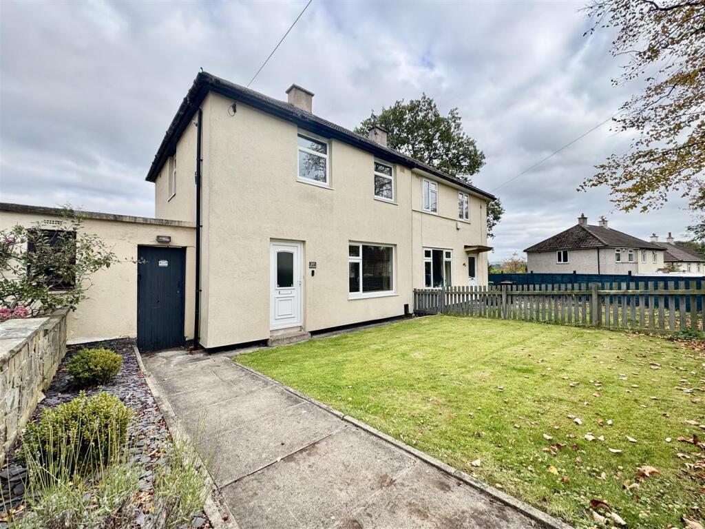 Main image of property: Daw Royds, Almondbury, Huddersfield, HD5 8ST