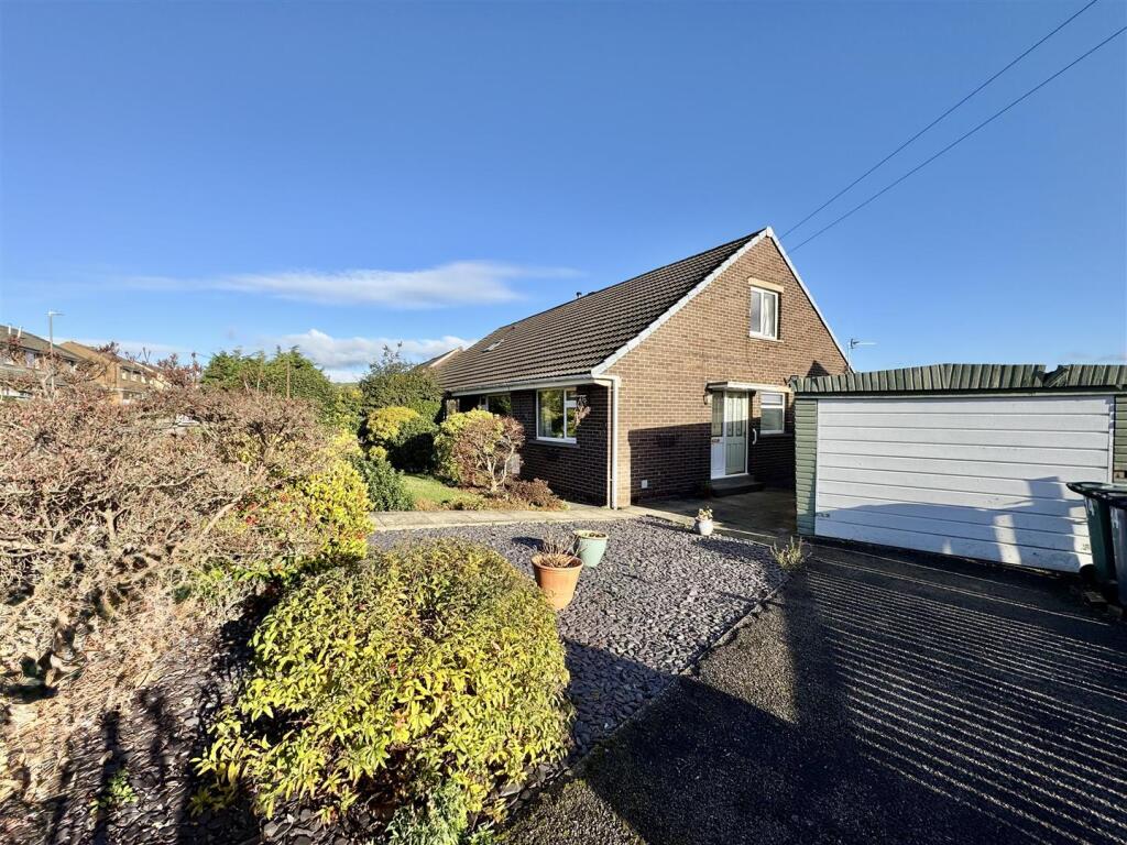 Main image of property: St. Peters Crescent, Kirkheaton, Huddersfield, HD5 0EY