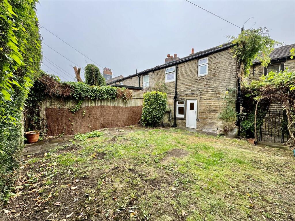 Main image of property: Northgate, Almondbury, Huddersfield, HD5 8RX