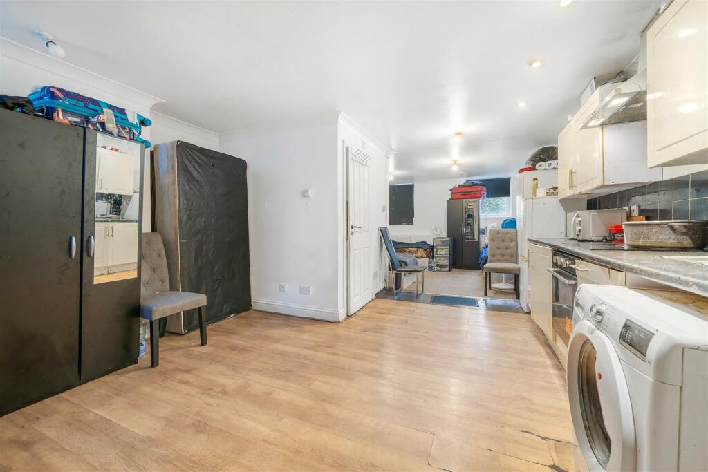 Main image of property: Maple Road, London, SE20